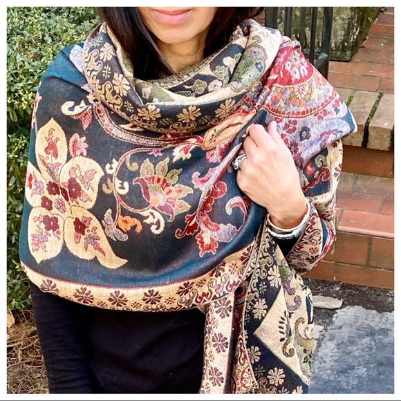✨LAST ONE✨gorgeous Print Pashmina Scarf/Shawl - Picture 4 of 7